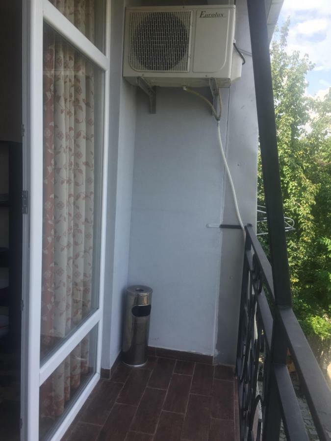 Guest House Smile Kobuleti Exterior photo